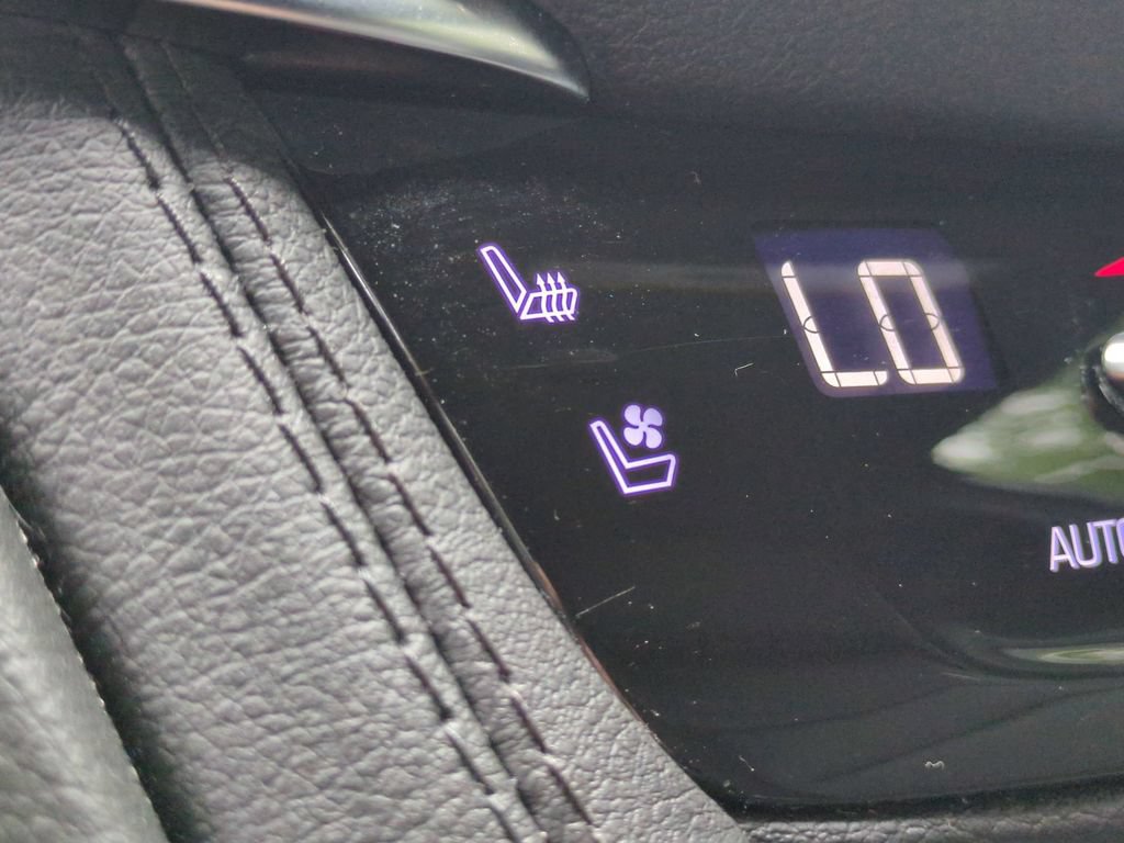 Used 2025 Cadillac XT5 Premium Luxury w/ Technology Package FWD image 26