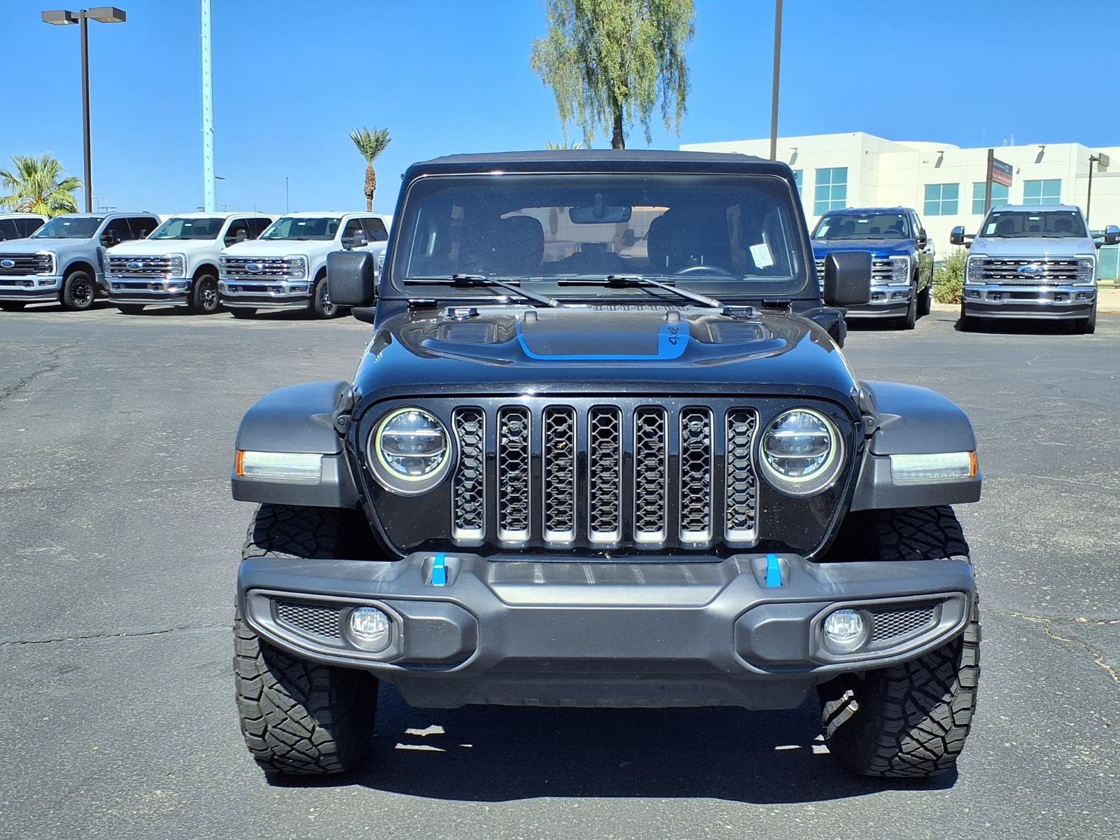 Used 2022 Jeep Wrangler Unlimited Rubicon 4xe AWD/4WD image 2