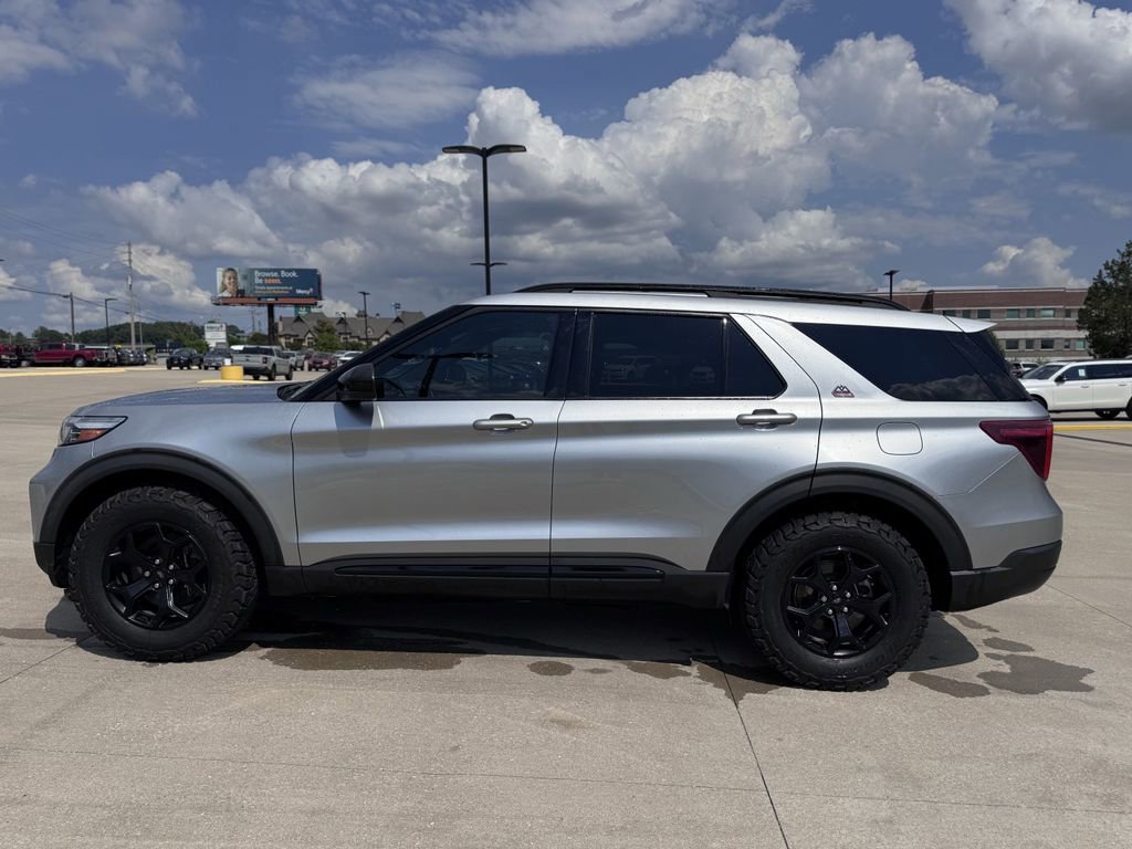 Certified 2022 Ford Explorer Timberline image 2
