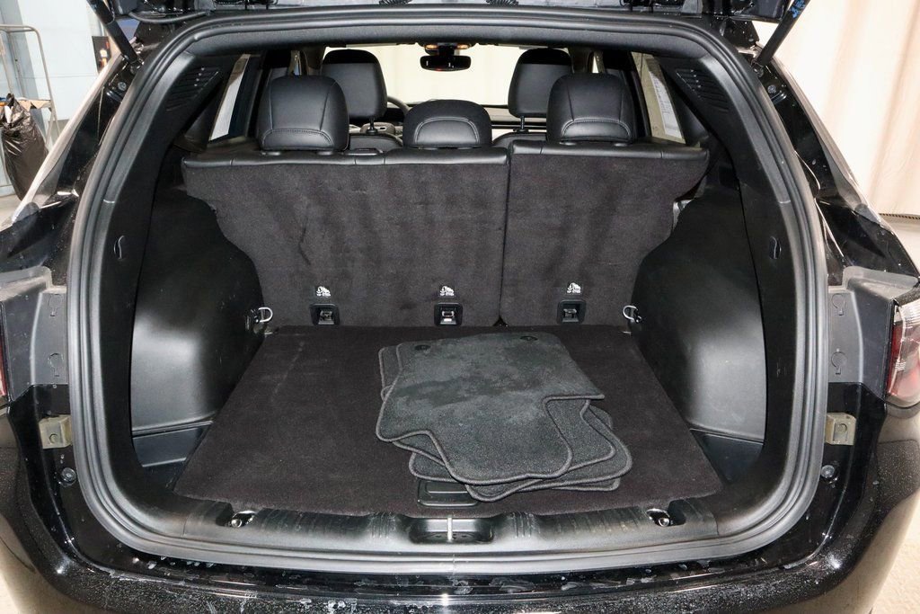 Used 2024 Jeep Compass Limited image 13