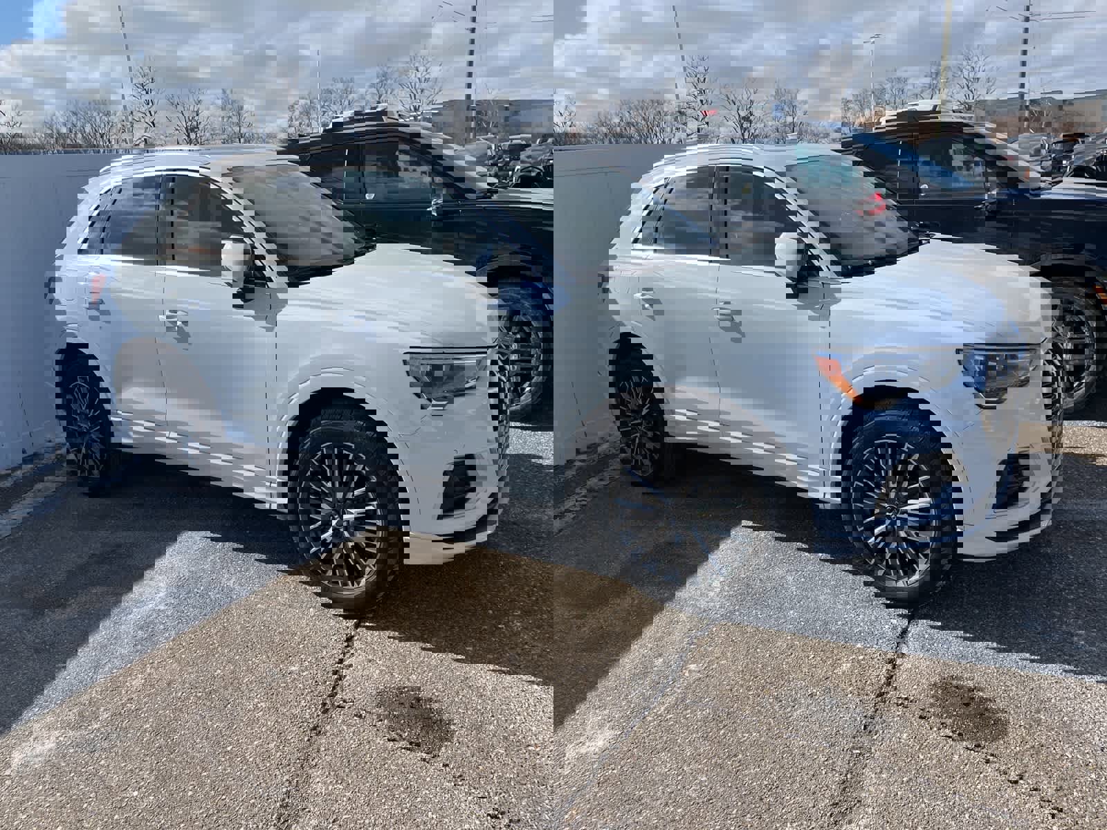 Used 2022 Audi Q3 2.0T Premium w/ Convenience Package image 13