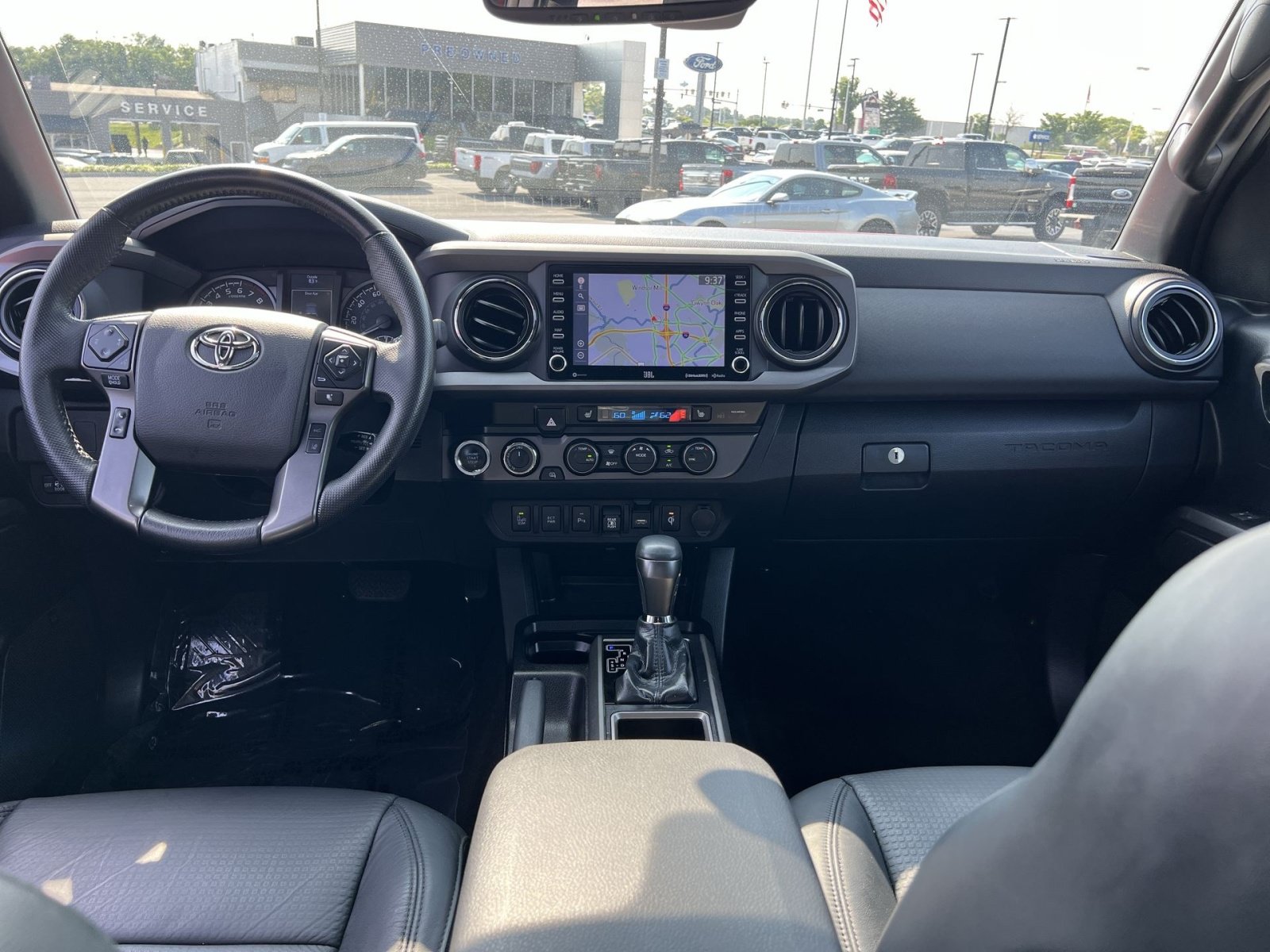Used 2021 Toyota Tacoma TRD Off-Road w/ TRD Premium Off Road Package AWD/4WD image 23