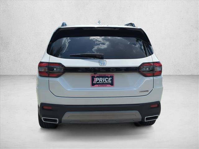 Used 2025 Honda Pilot Touring image 6