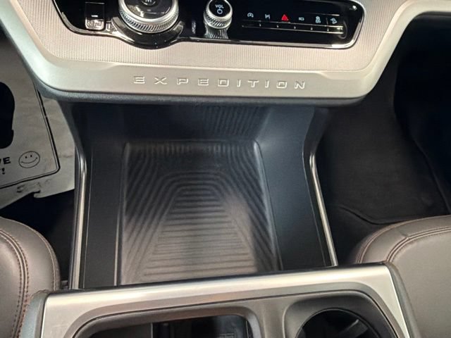 Certified 2025 Ford Expedition Active AWD/4WD image 40