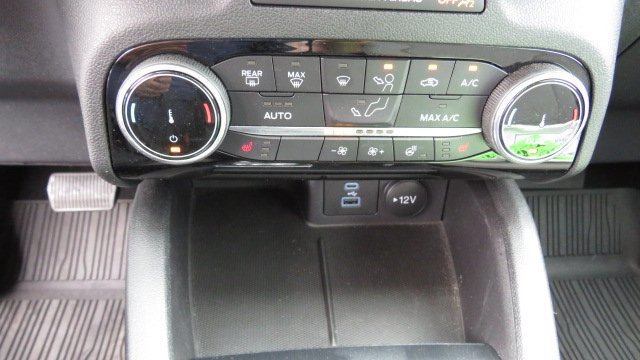 Certified 2022 Ford Escape SE w/ SE Sport Appearance Package image 19