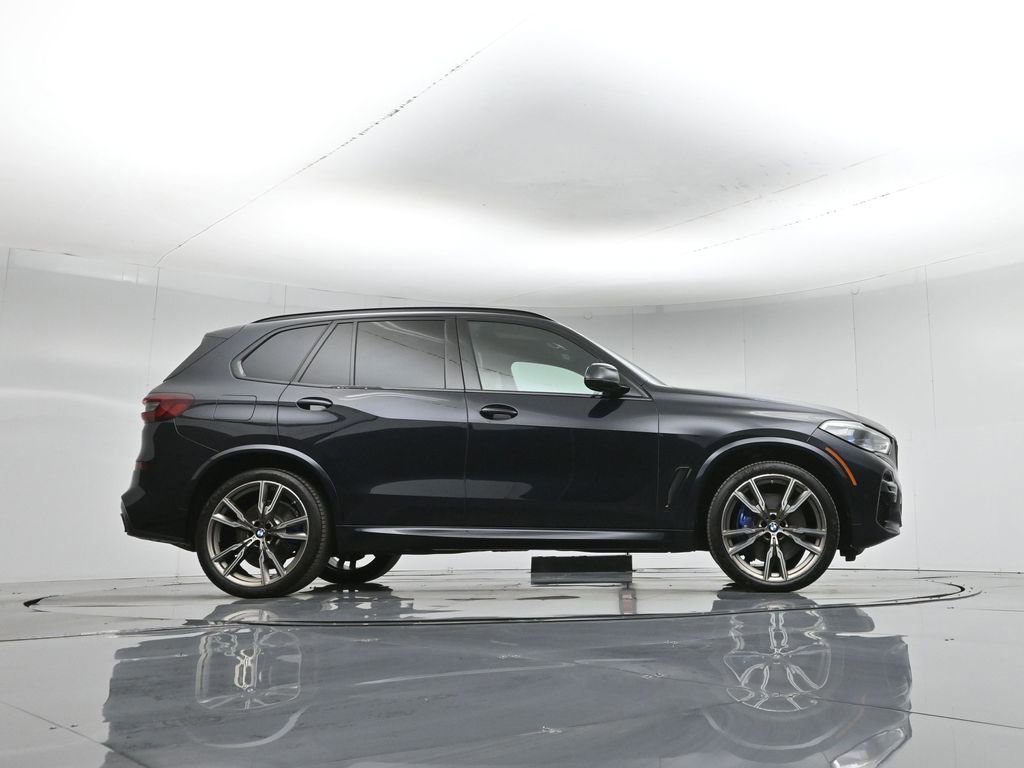 Used 2022 BMW X5 M50i w/ Executive Package image 10