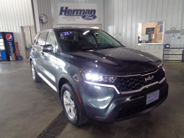 Used 2022 Kia Sorento LX image 7