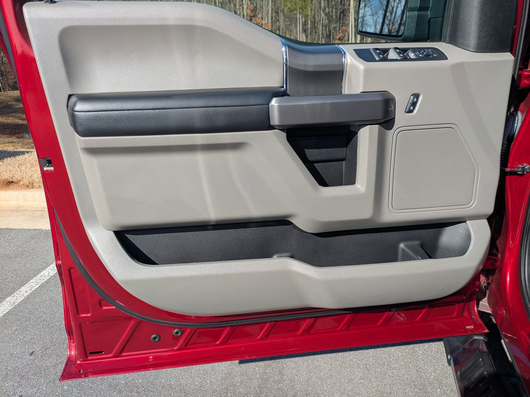 Certified 2019 Ford F150 XLT w/ Equipment Group 302A Luxury image 10