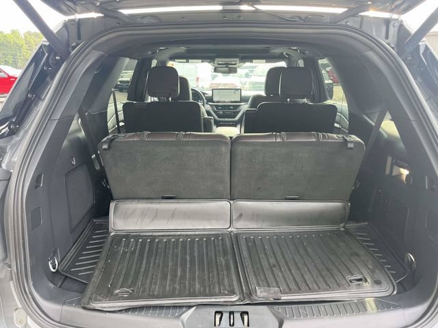 Certified 2025 Ford Explorer Platinum w/ Ultimate Package RWD image 12