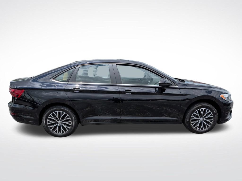 Used 2021 Volkswagen Jetta SE FWD image 9