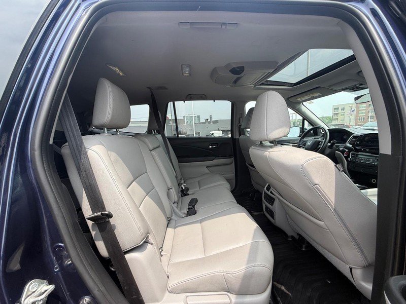 Used 2019 Honda Pilot Touring image 14