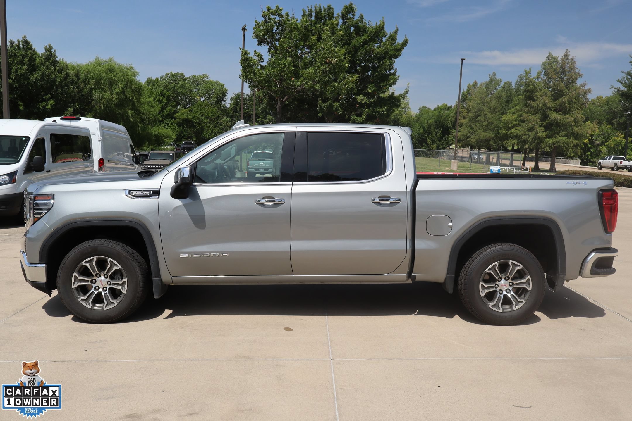Used 2025 GMC Sierra 1500 SLT AWD/4WD image 7