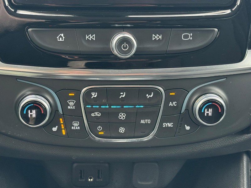 Used 2021 Chevrolet Traverse LT w/ LPO, Blackout Package image 22