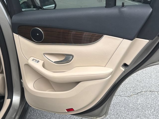 Used 2022 Mercedes-Benz GLC 300 image 16