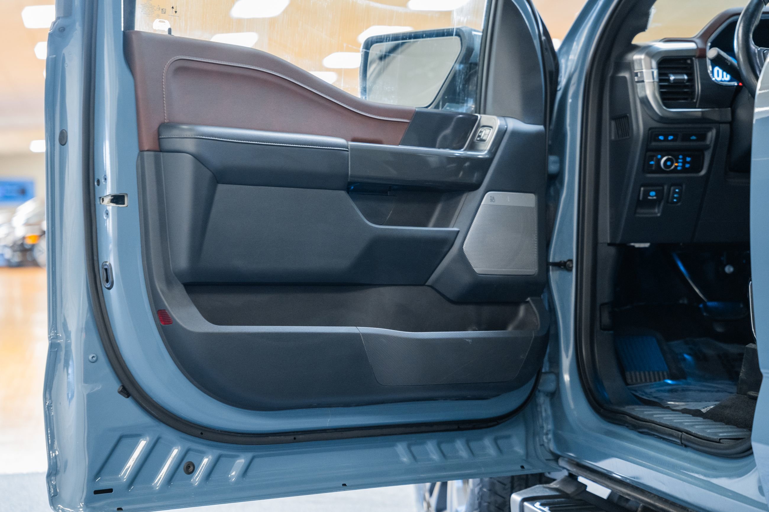 Certified 2023 Ford F150 Lariat w/ Equipment Group 502A High image 48