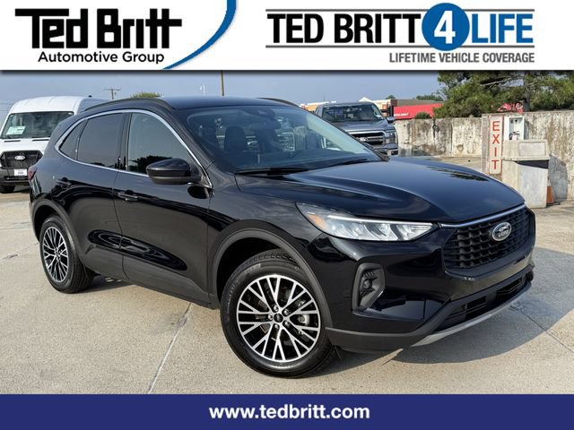 Certified 2026 Ford Escape SE w/ Class II Trailer Tow Package