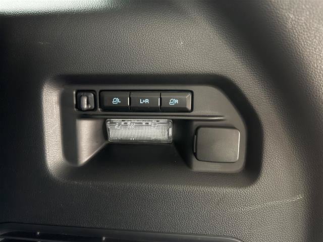Certified 2025 Ford Explorer Platinum w/ LUX Leather Package AWD/4WD image 29