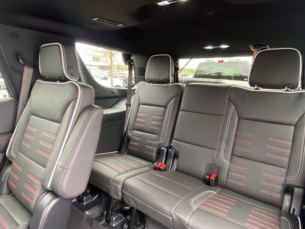 Used 2025 GMC Yukon AT4 Ultimate image 27