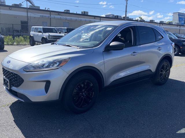 Certified 2022 Ford Escape SE AWD/4WD image 2