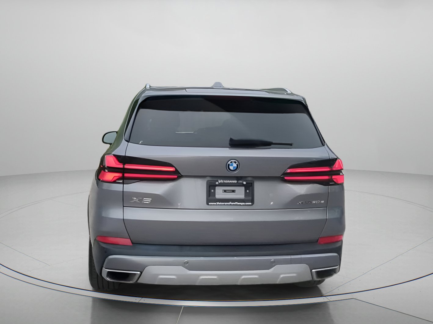Used 2025 BMW X5 xDrive50e AWD/4WD image 23