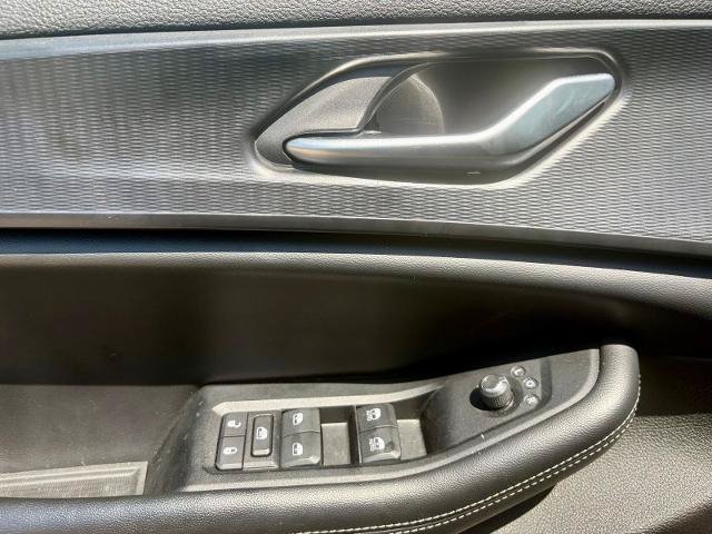 Used 2024 Jeep Grand Cherokee Altitude AWD/4WD image 17