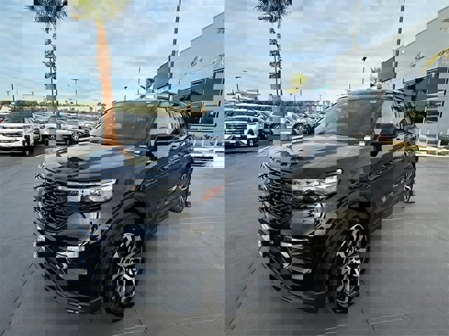 Certified 2022 Ford Explorer ST-Line image 3