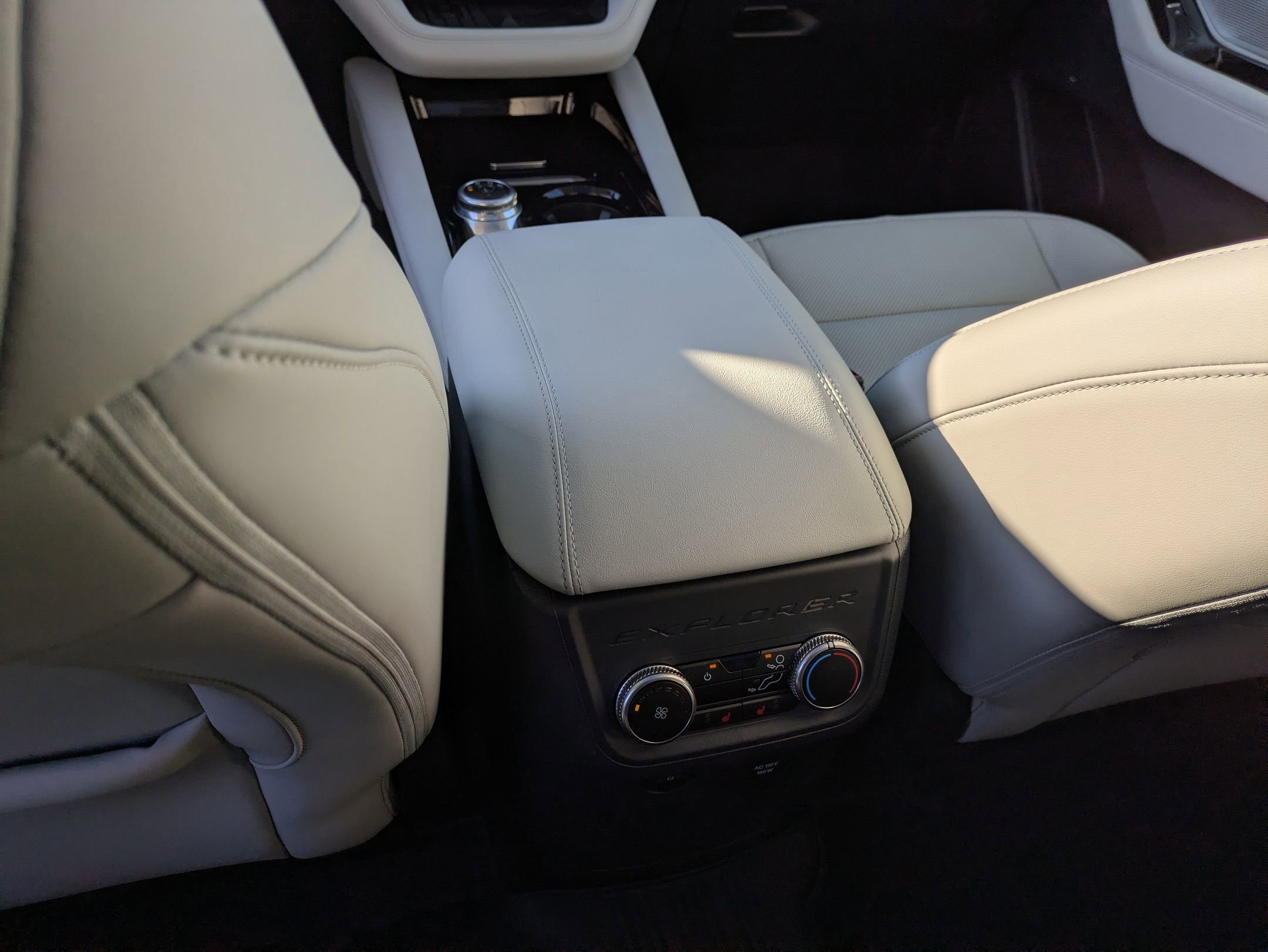 Certified 2025 Ford Explorer Platinum w/ Ultimate Package image 31