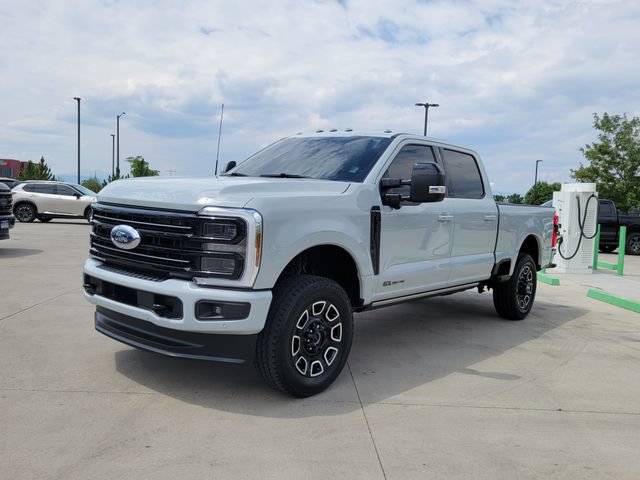 Certified 2025 Ford F350 Platinum AWD/4WD image 4
