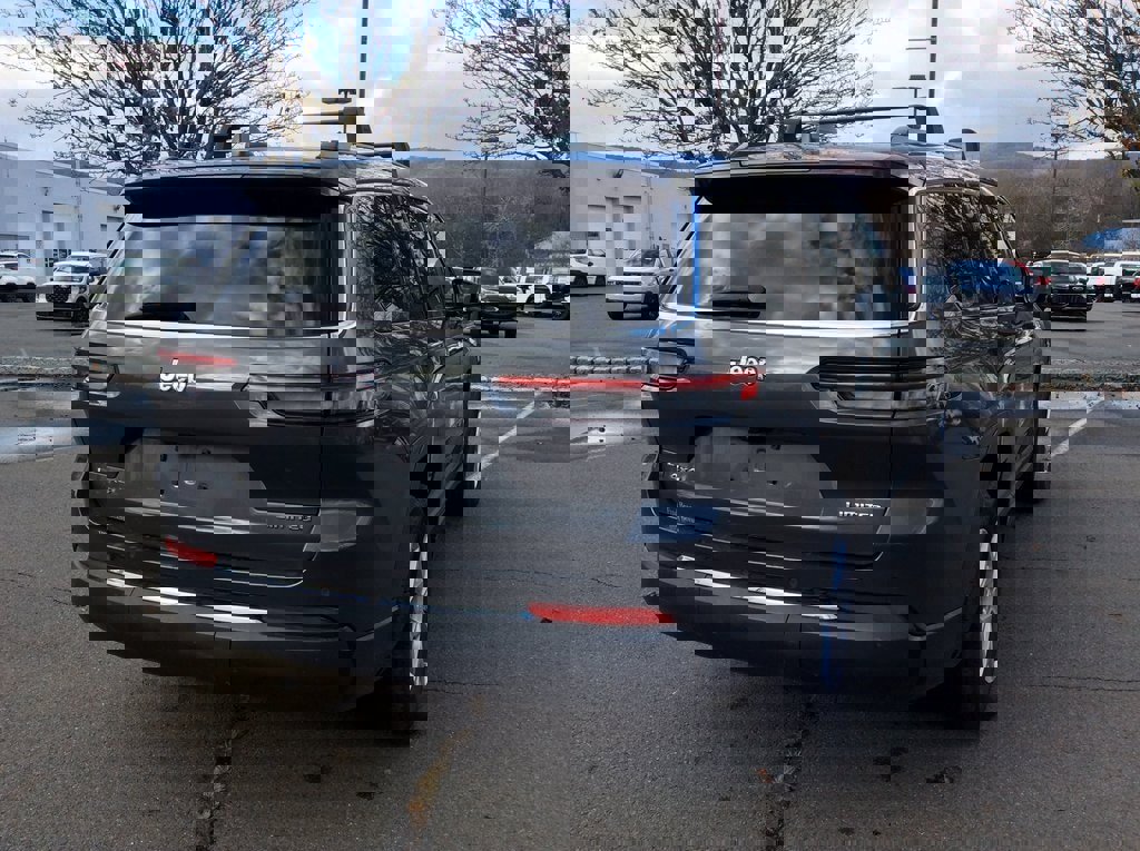 Used 2022 Jeep Grand Cherokee L Limited image 12