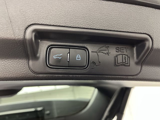 Certified 2022 Ford Explorer XLT w/ Equipment Group 202A AWD/4WD image 31