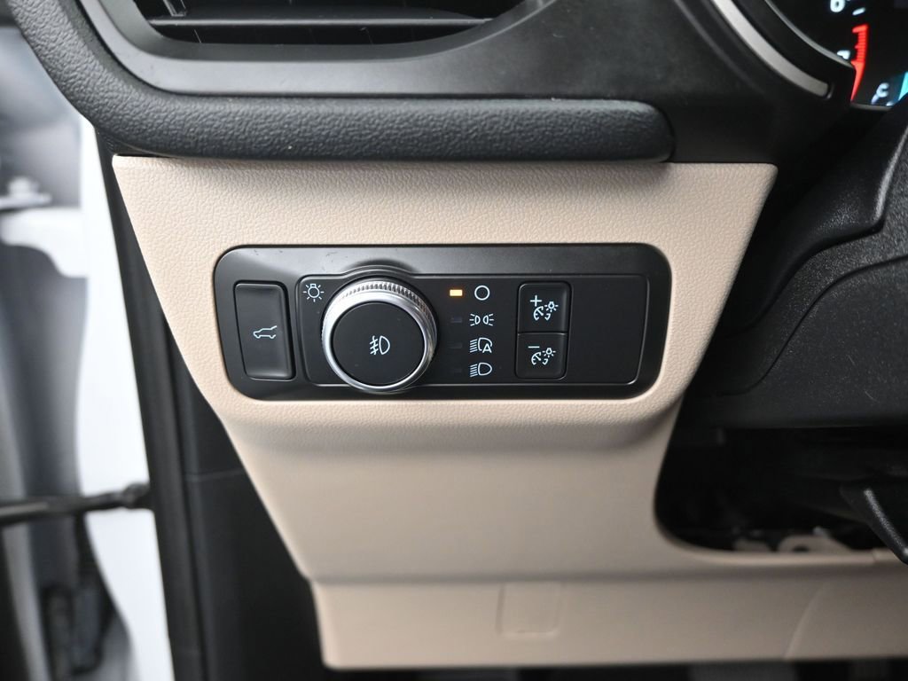 Certified 2020 Ford Escape SEL image 17