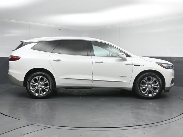 Used 2019 Buick Enclave Avenir w/ Avenir Technology Package AWD/4WD image 8