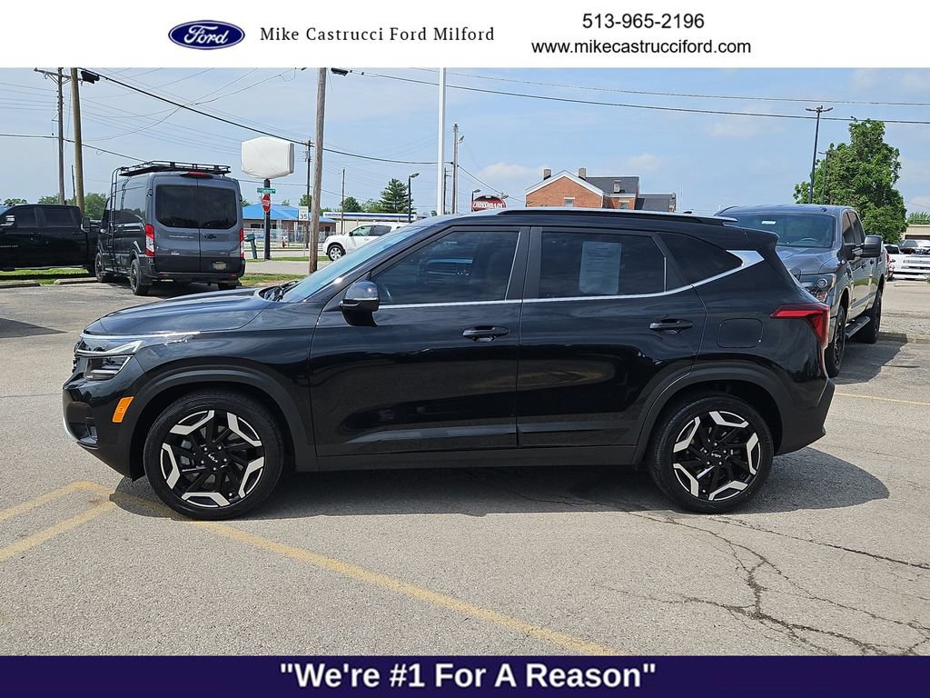 Used 2024 Kia Seltos SX w/ SX Sunroof Package AWD/4WD image 2