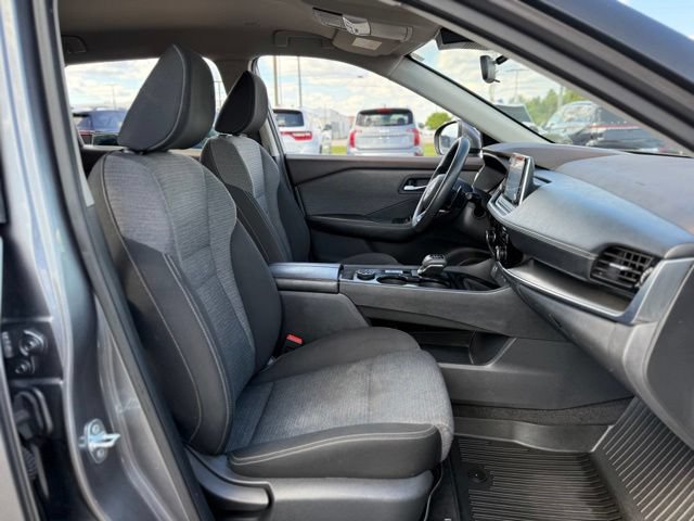 Used 2022 Nissan Rogue SV AWD/4WD image 15