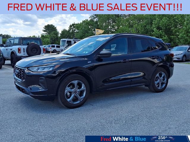 Certified 2023 Ford Escape ST-Line w/ Tech Pack #1 AWD/4WD image 5