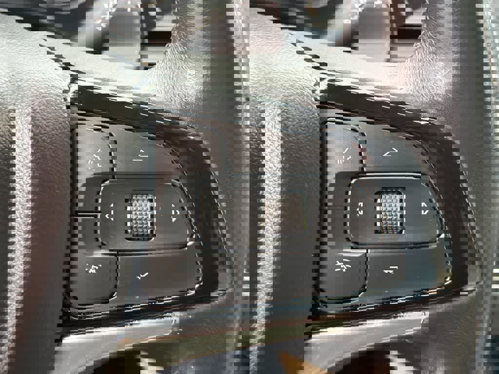 Used 2023 Buick Enclave Essence w/ Experience Buick Package image 25