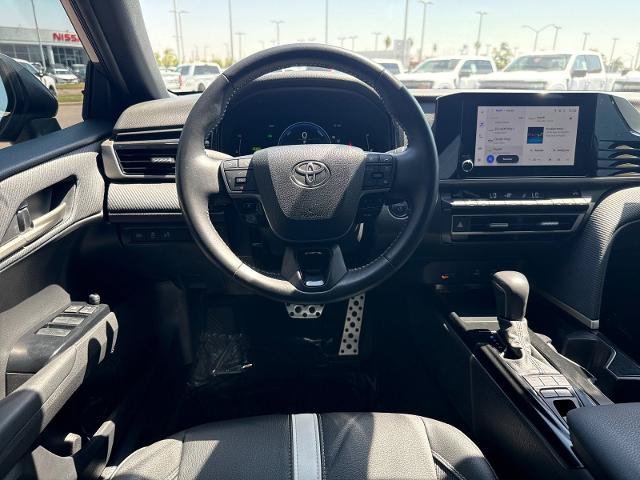 Used 2025 Toyota Camry SE FWD image 13