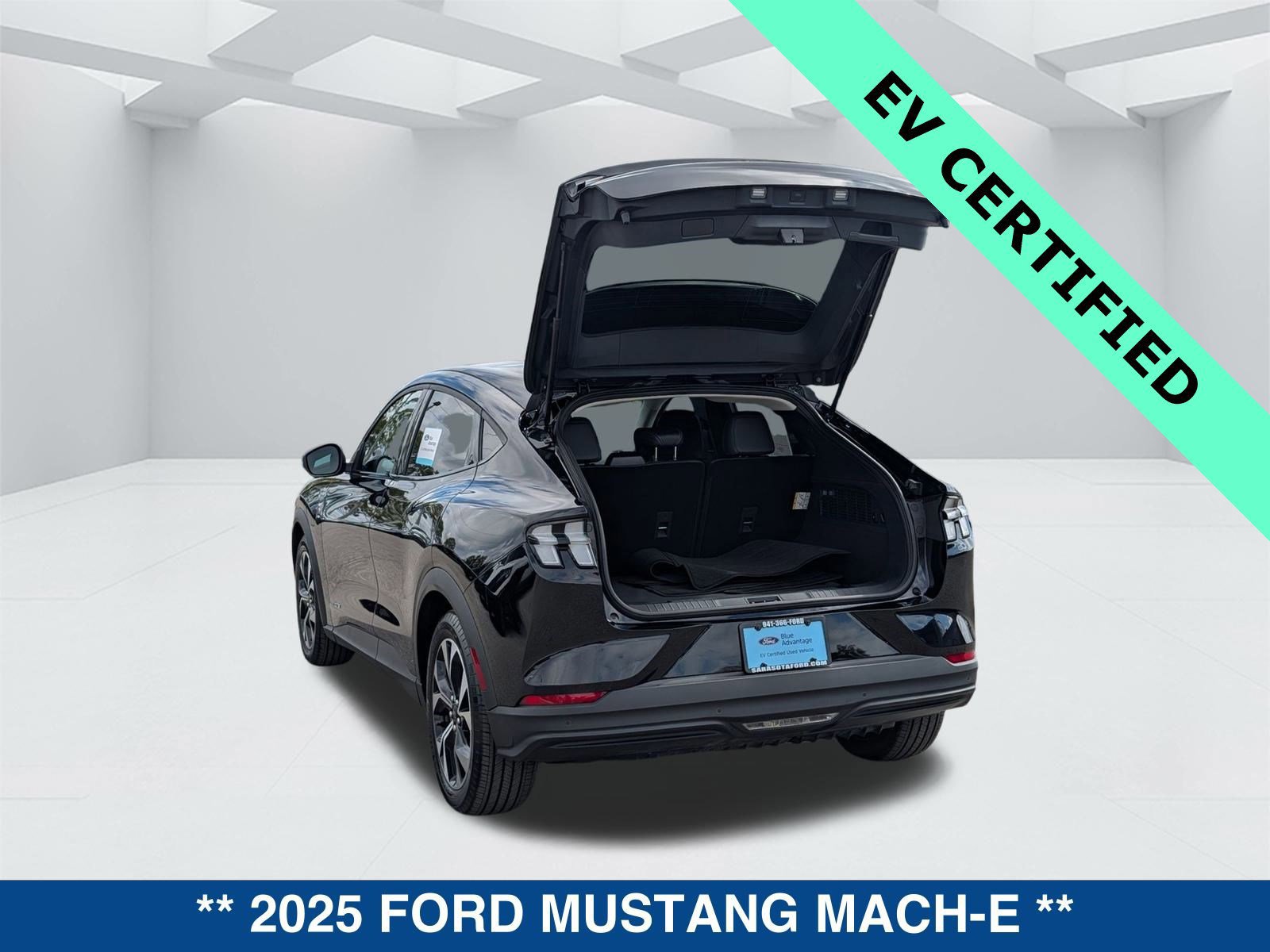 Certified 2025 Ford Mustang Mach-E Select w/ Comfort Package Lite image 3