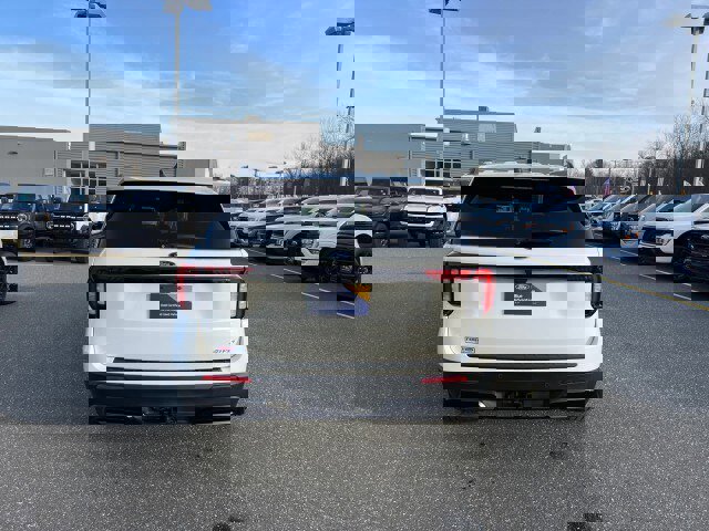 Certified 2025 Ford Explorer ST-Line w/ ST-Line Street Pack image 2