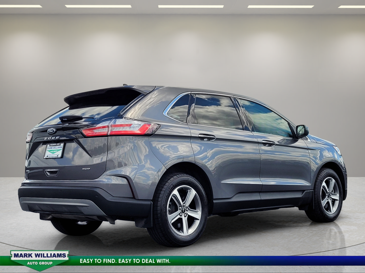 Certified 2024 Ford Edge SEL w/ Convenience Package AWD/4WD image 4