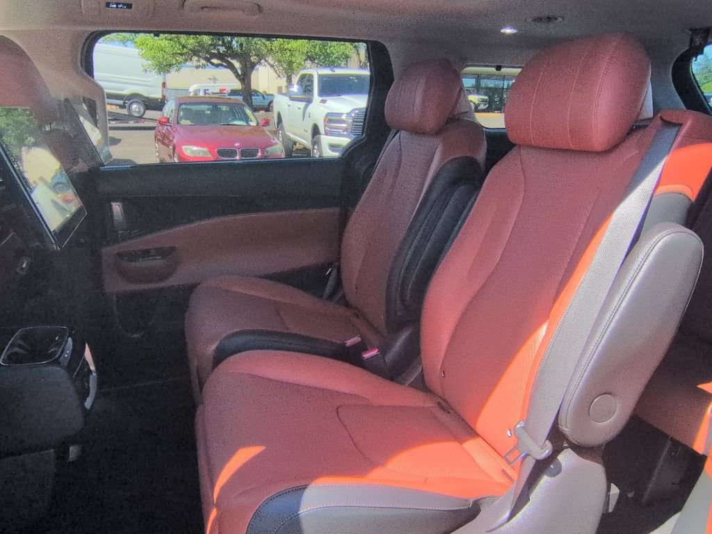 Used 2024 Kia Carnival SX Prestige FWD image 26