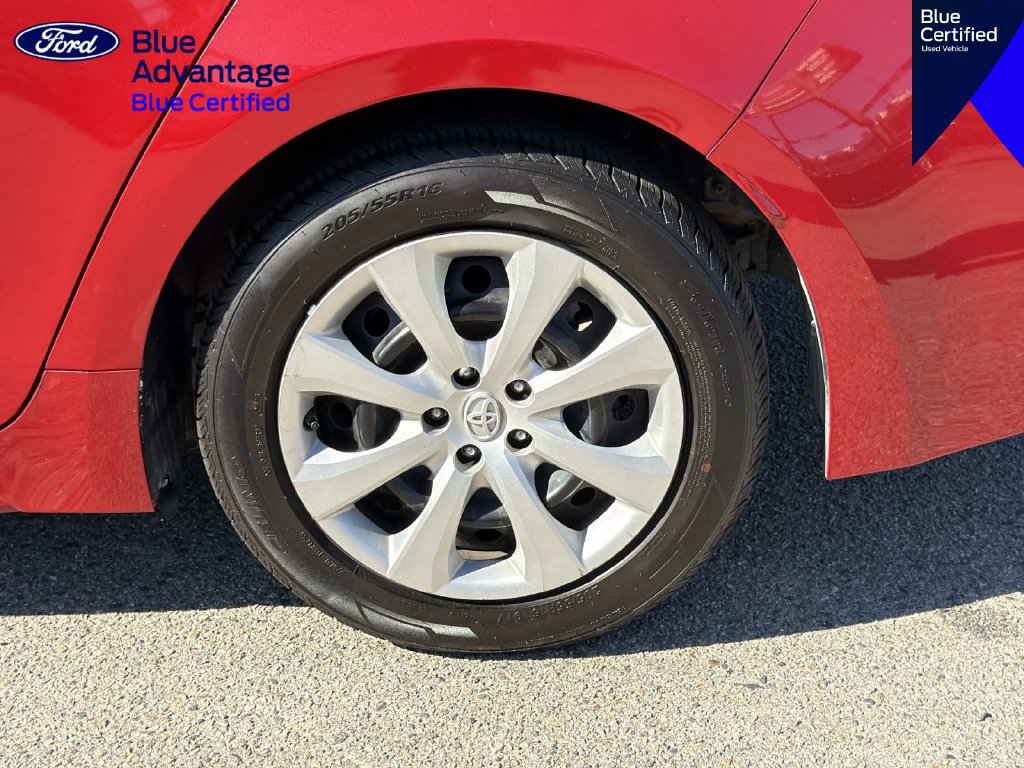 Used 2021 Toyota Corolla LE w/ Carpet Mat Package (TMS) FWD image 7