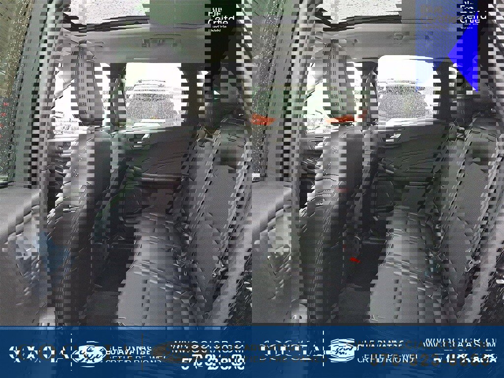 Certified 2023 Ford Escape Platinum w/ Class II Trailer Tow Package image 10