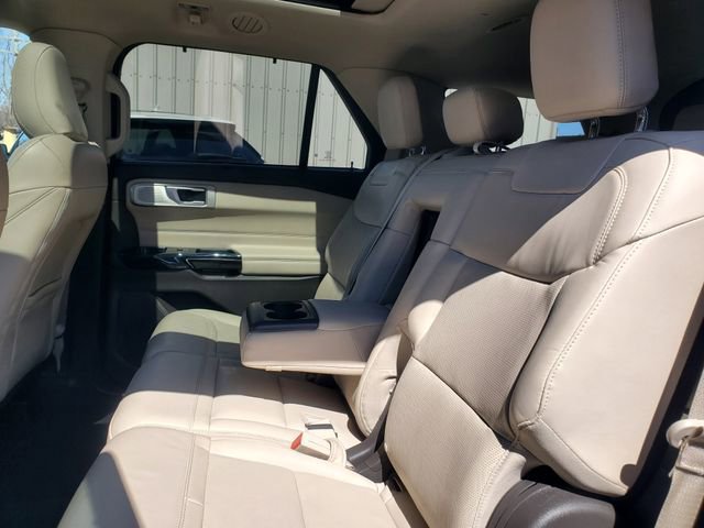 Certified 2022 Ford Explorer Platinum w/ Equipment Group 601A AWD/4WD image 28