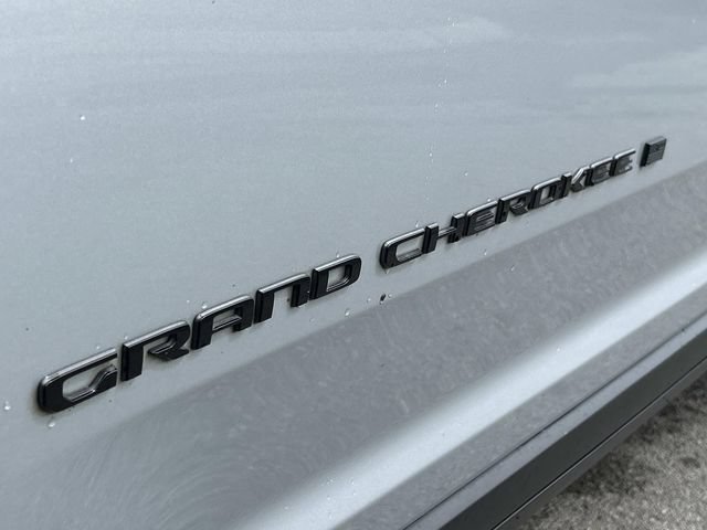 Used 2023 Jeep Grand Cherokee L Laredo AWD/4WD image 11