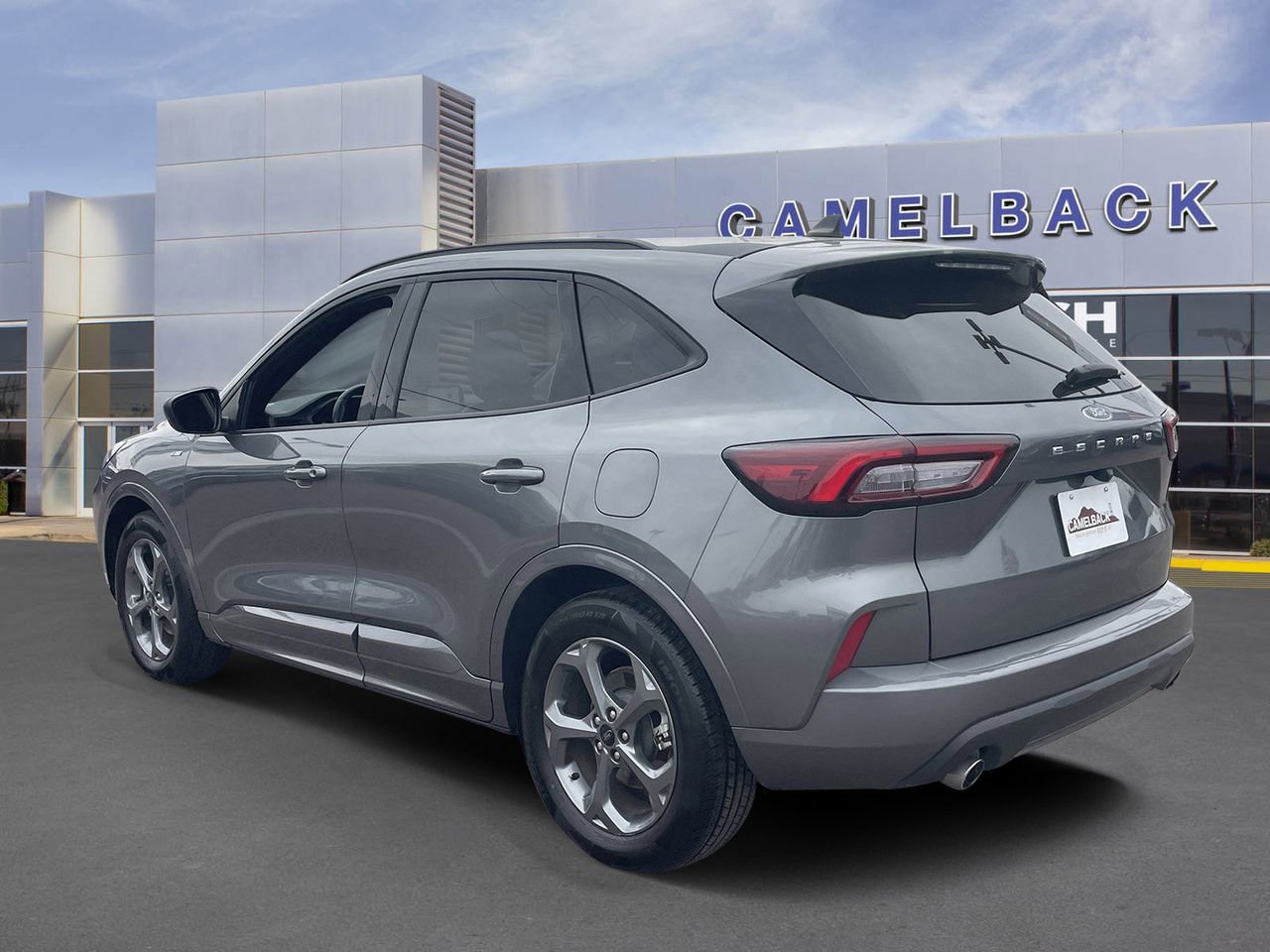 Certified 2024 Ford Escape ST-Line w/ Cold Weather Package FWD image 4