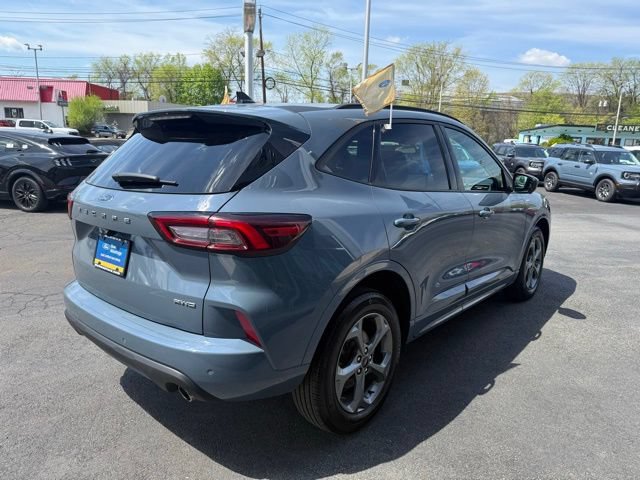 Certified 2023 Ford Escape ST-Line Select w/ Tech Pack #2 AWD/4WD image 8