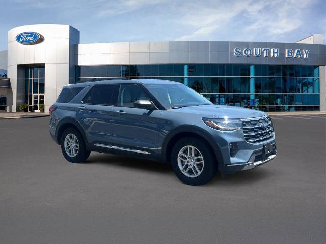 Certified 2025 Ford Explorer Active w/ Active Comfort Package RWD image 7