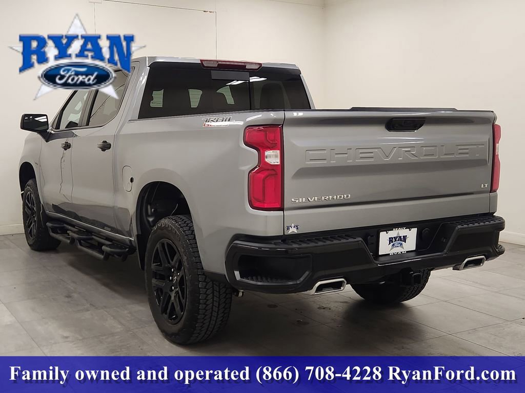 Used 2025 Chevrolet Silverado 1500 LT Trail Boss w/ Convenience Package II image 2