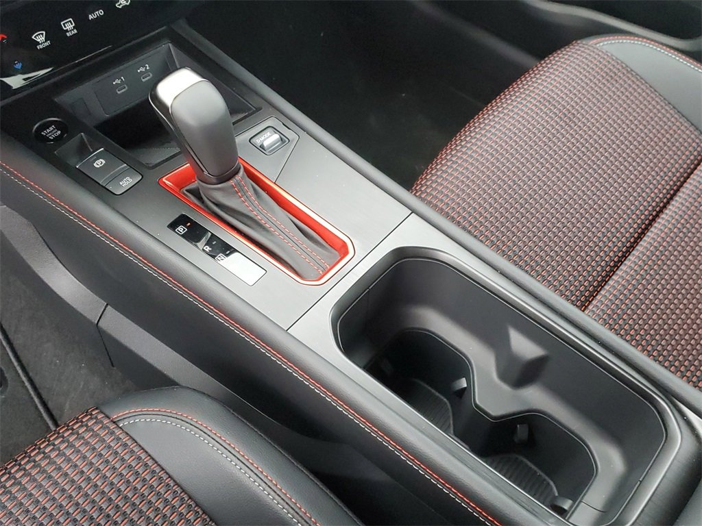 Used 2025 Nissan Kicks SR image 50